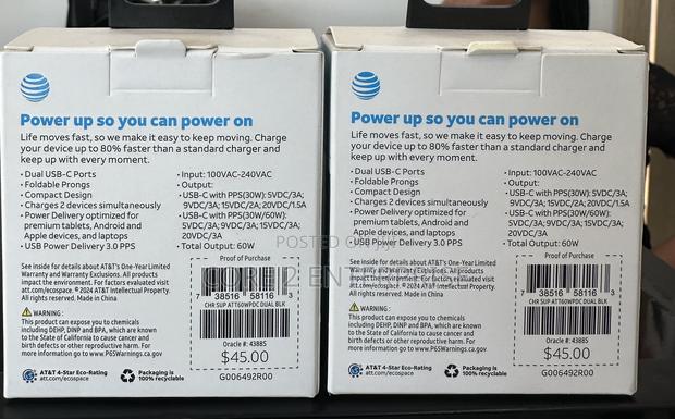At T 60w Dual Usb-C Wall Charger · Photo 4