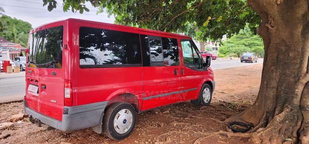 Ford Transit 2011 Red