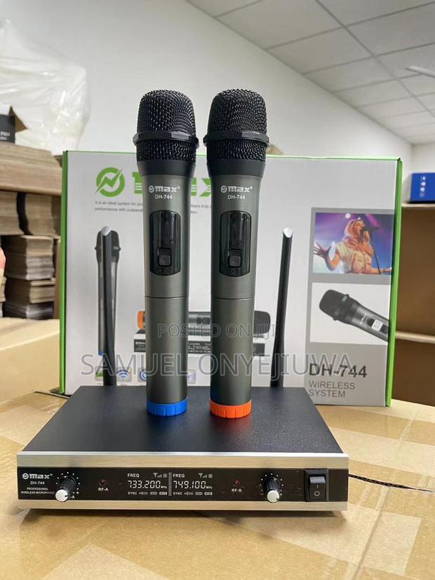 Omax Wireless Microphone Dh-744 · Photo 1