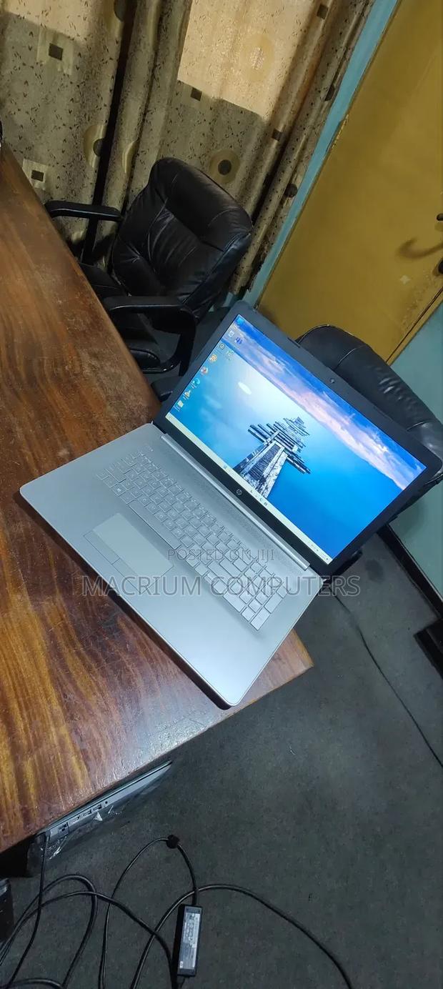 Laptop HP Pavilion 17 8GB Intel Core I5 SSD 256GB photo 7