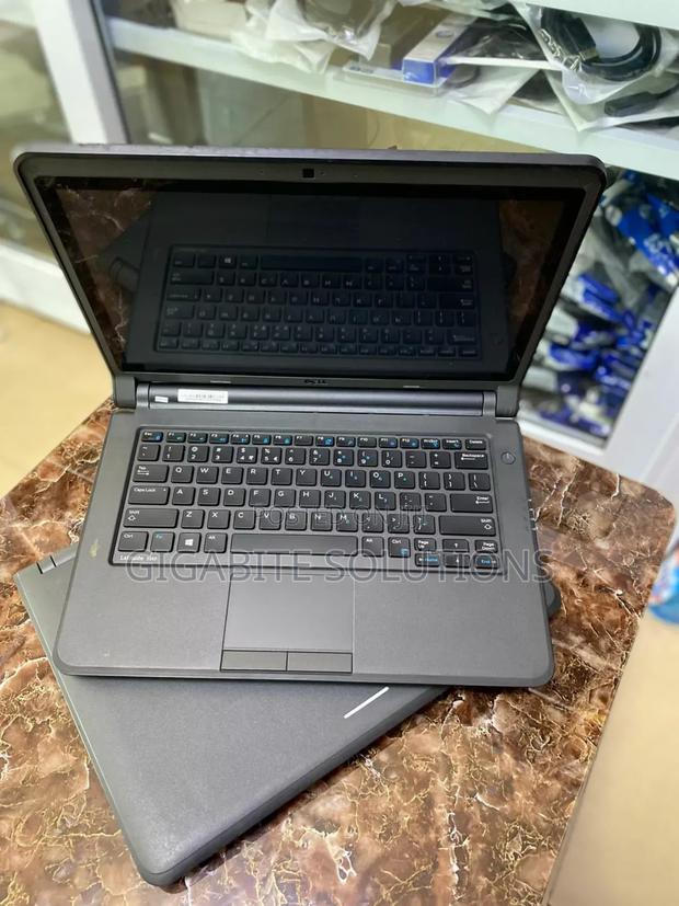 Laptop Dell Latitude 3350 4GB Intel Core I5 HDD 500GB photo 2