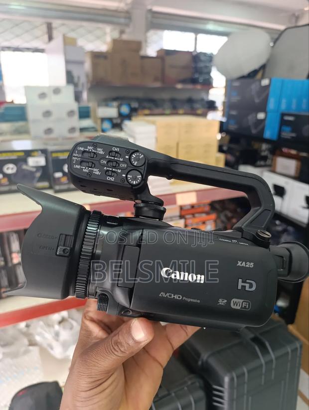 Canon Xa25 Professional Hd Camcorder With Sdi