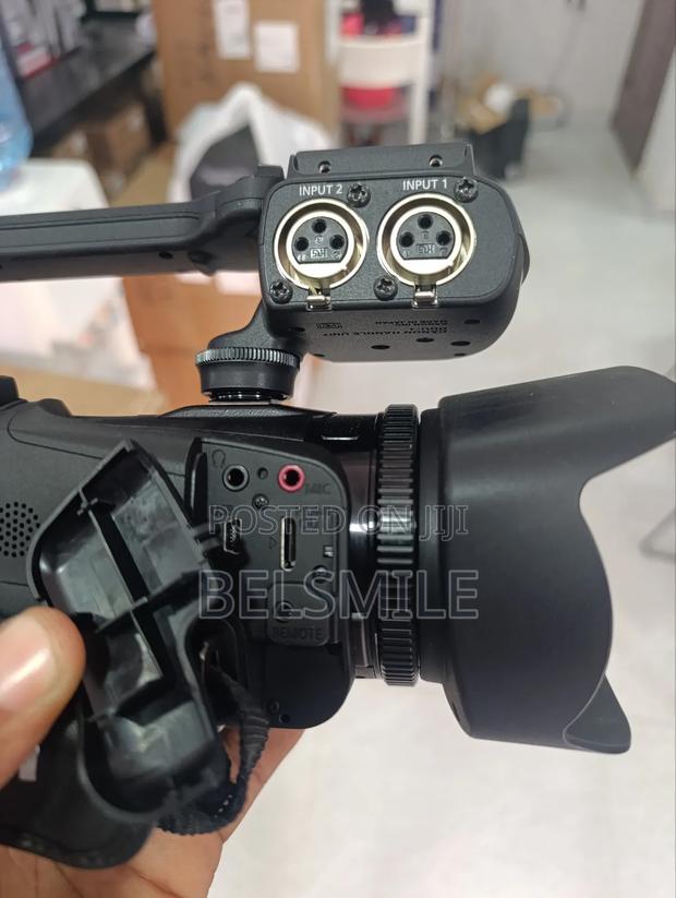 Canon Xa11 Compact Full Hd Camcorder With Hdmi Output photo 2