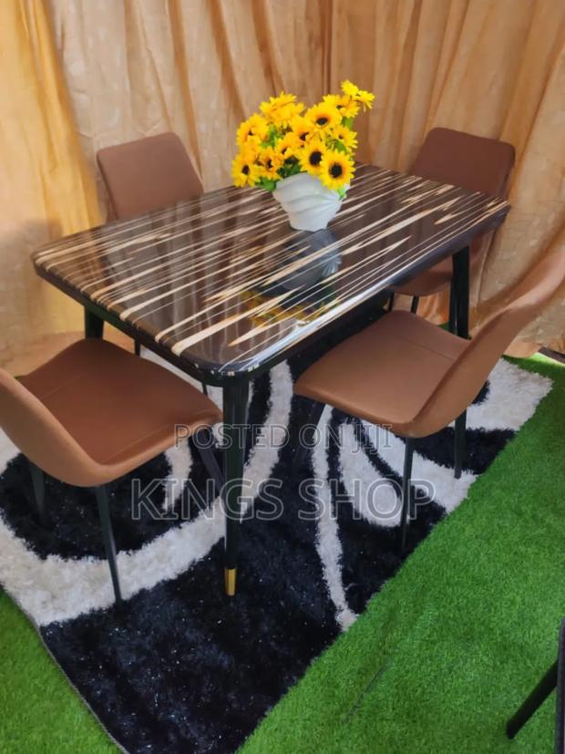 Marble Dining Set 4 Seater · Photo 2