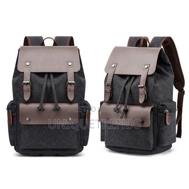 New Quality Material Backpacks · Photo 3