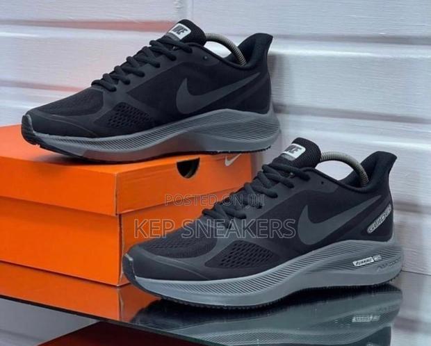 Nike Guide 10 Runner · Photo 3