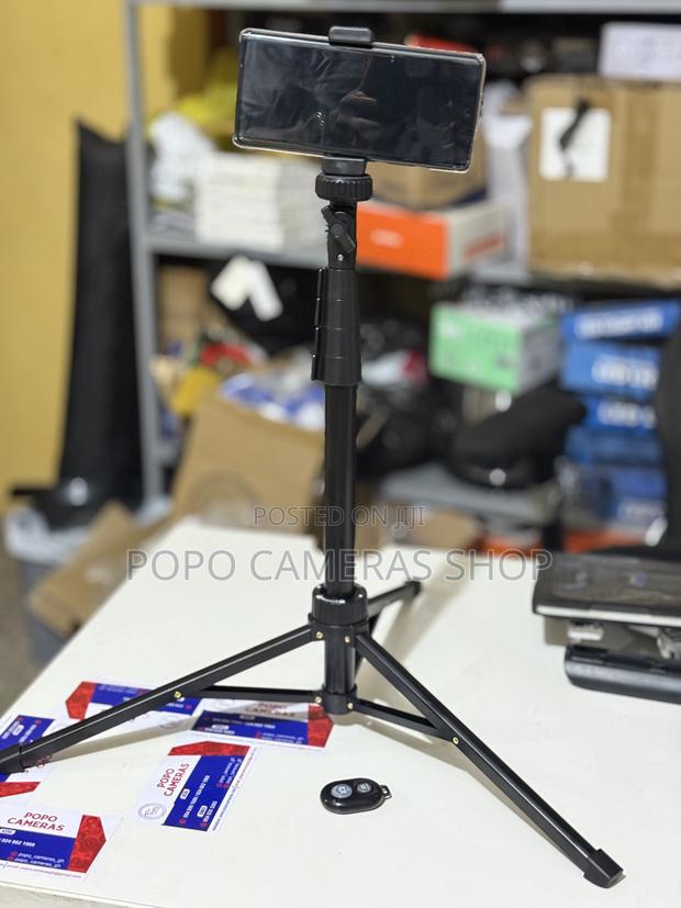 Phone Tripod + Bluetooth Phone Remote · Photo 3