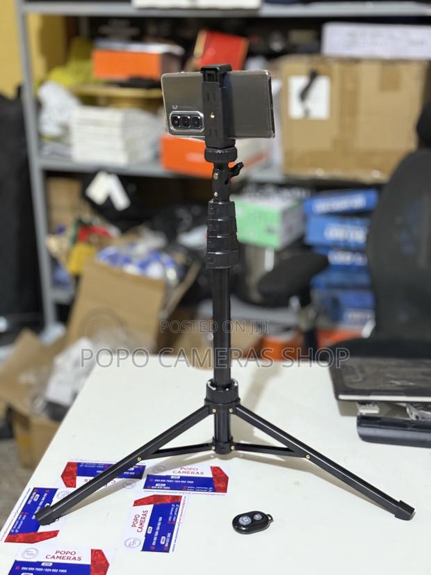 Phone Tripod + Bluetooth Phone Remote · Photo 4