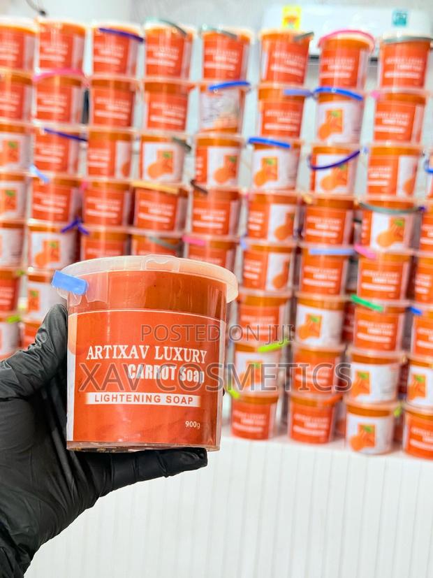 Artixav Luxury Carrot Lighten Soap · Photo 2