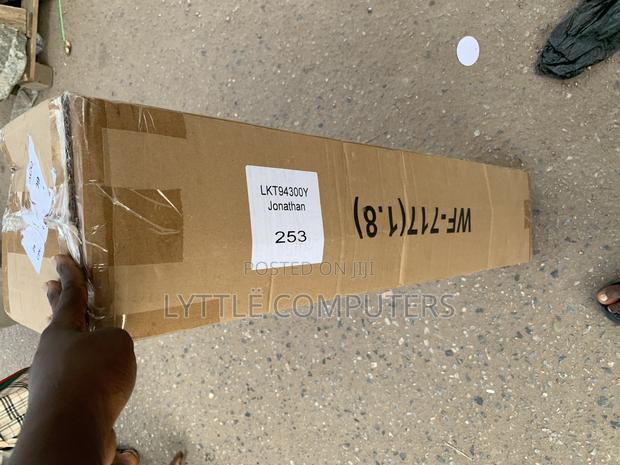 Heavy Duty Tripod 717 (1.8) · Photo 2