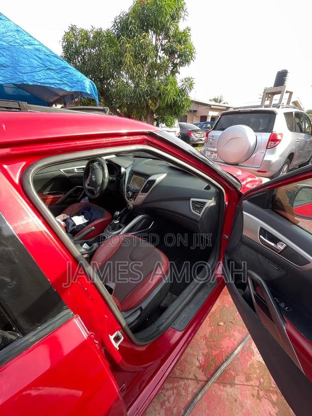 Hyundai Veloster 2013 Red