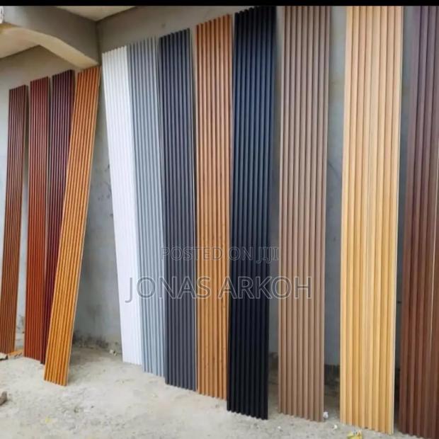 Elegant Fluted Wall Panel for Modern Interiors · Photo 2