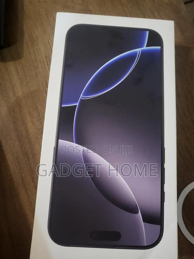New Apple iPhone 16 Pro Max 256 GB Black photo 3