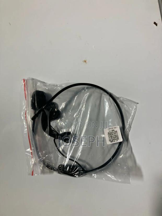 Broadcast Microphone · Photo 3