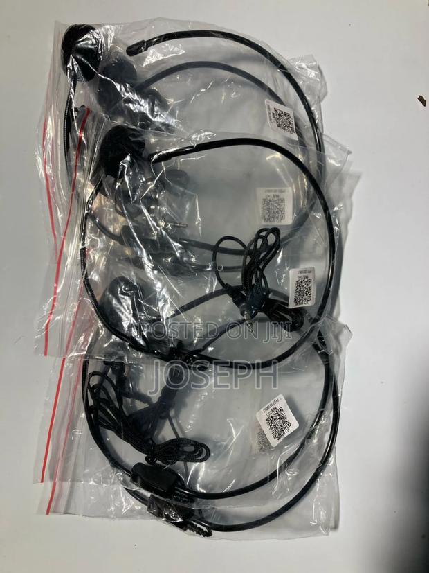 Broadcast Microphone · Photo 4