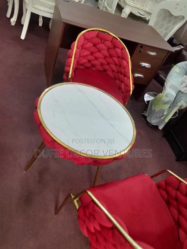 Royal Garden Chair and Table Available for Sale · Photo 2