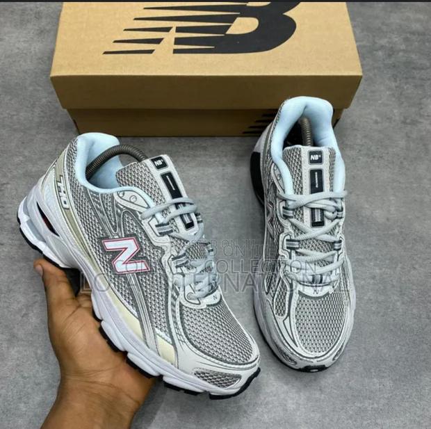 New Balance Nb740 Sneakers photo 3