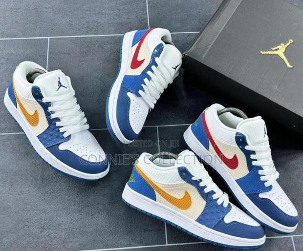 Air Jordan 1 Low Blue photo 3