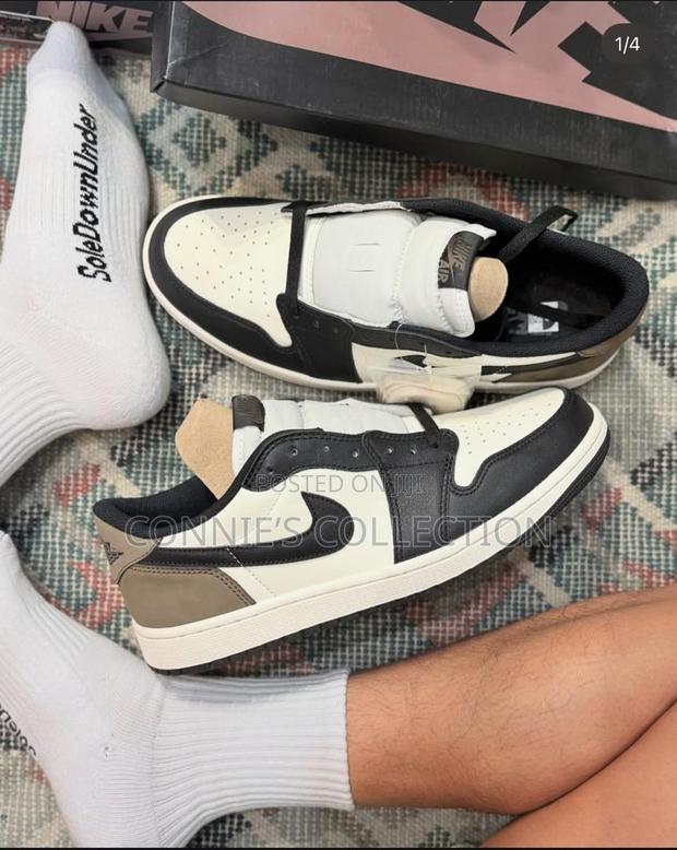 Air Jordan 1 Low Dunk