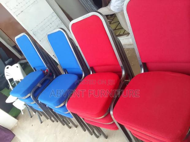 New Metal Legs Conference Chairs · Photo 2