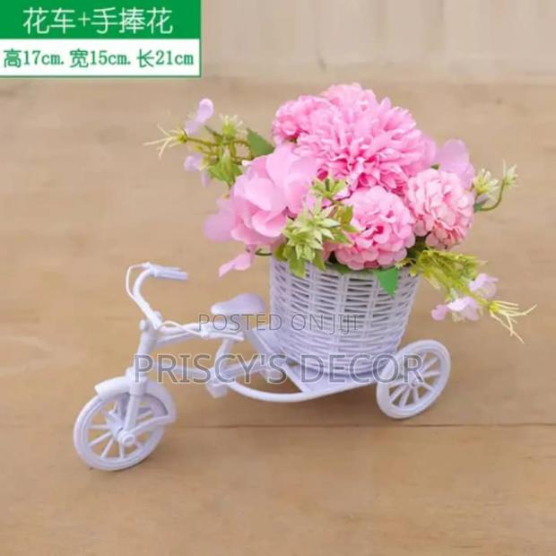 Beautiful Flowers Avaliable