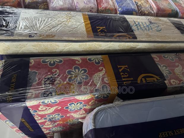 11inches Queensize Mattress for Sale · Photo 2