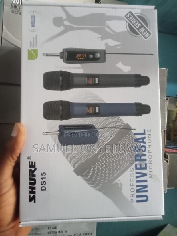 Shure Wireless 2 Handle Microphone -Ds15 · Photo 2
