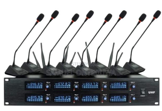 Shure 8 In1 Digital Wireless Conference Microphone · Photo 2