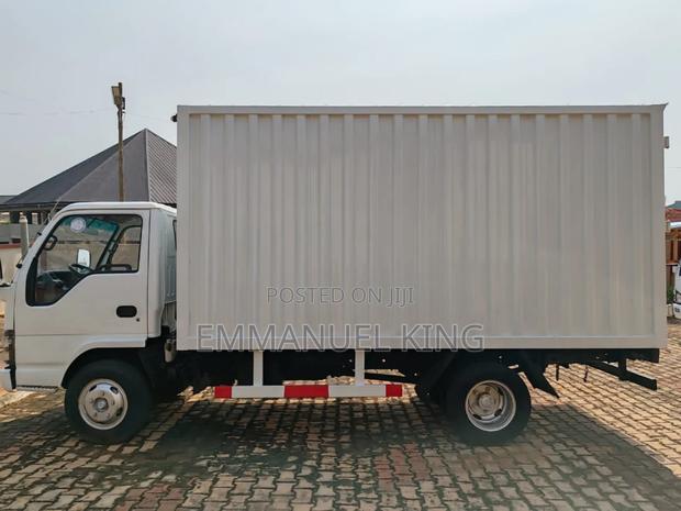 Isuzu Npr71 Truck 2020 White