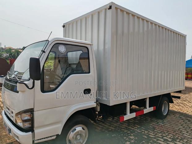 Isuzu Npr71 Truck 2020 White