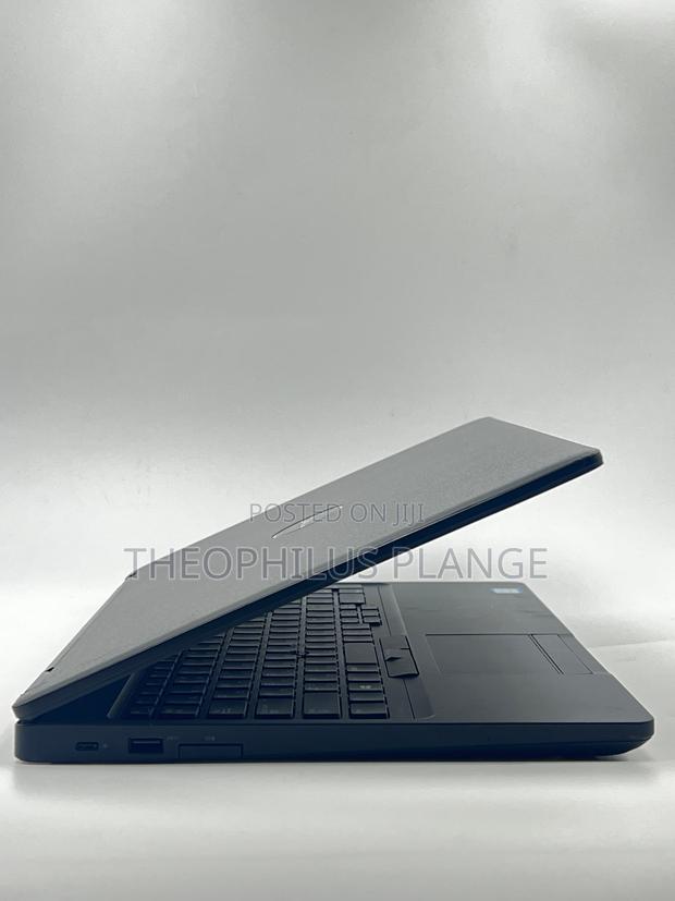 New Laptop Dell Latitude 5580 8GB Intel Core I5 SSD 256GB · Photo 4