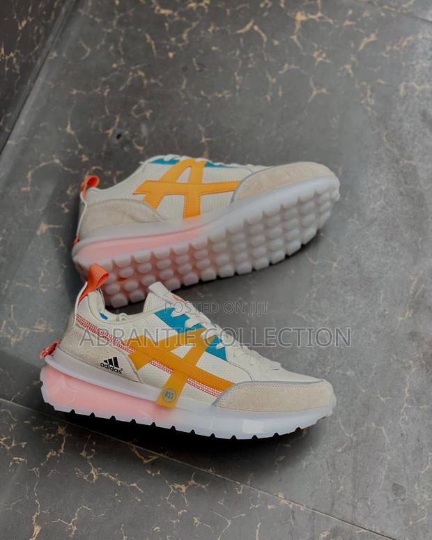Authentic Adidas Unisex A55 Sneaker · Photo 3