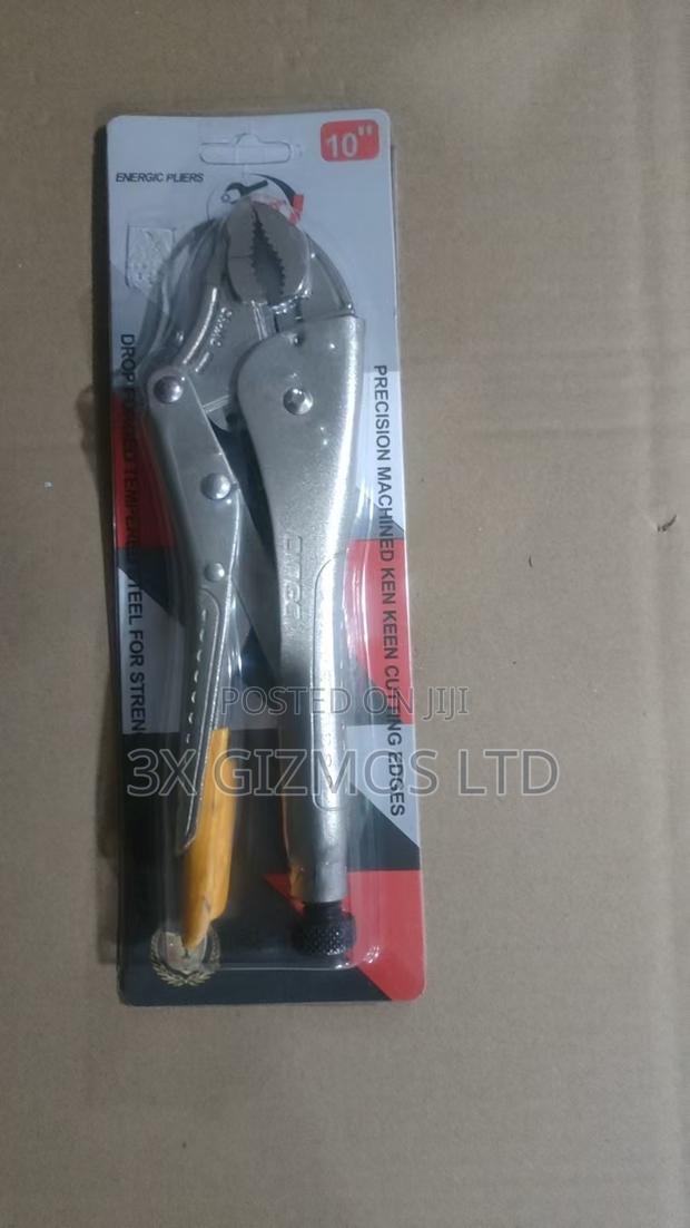10" Locking Pliers. · Photo 3