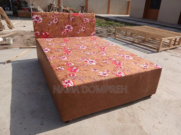Flowered Brown Bed photo 3