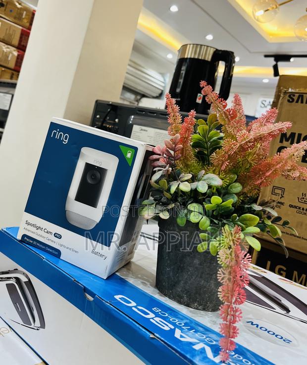 Choose Premium Ring Sportlight Cam Pro/ Battery Single . · Photo 2