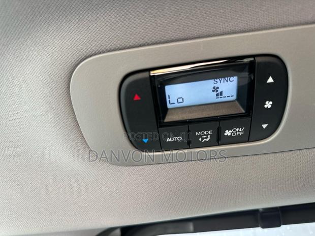 Honda Odyssey EX 2022 Black photo 10