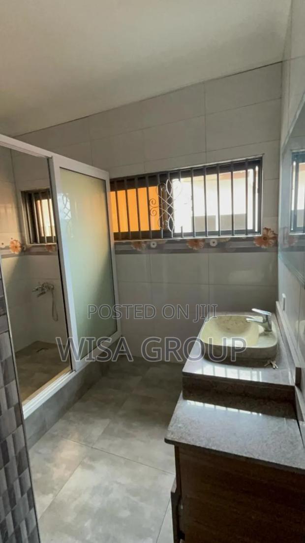 6bdrm Duplex in Wisa Group, Accra Metropolitan for rent · Photo 3