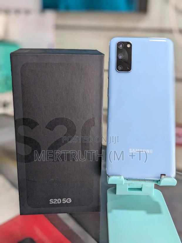 New Samsung Galaxy S20 128 GB Blue