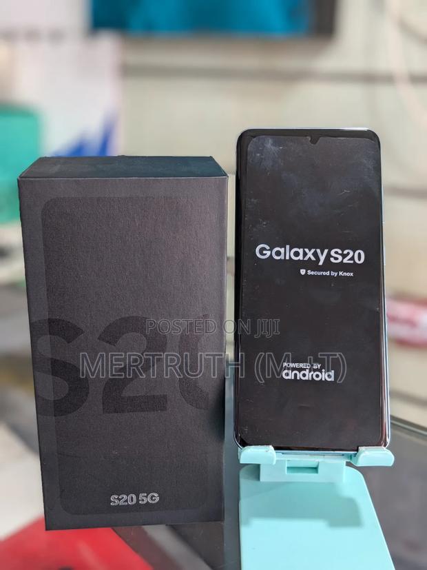 New Samsung Galaxy S20 128 GB Blue photo 2