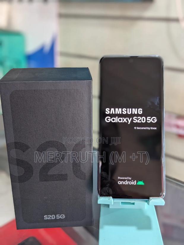 New Samsung Galaxy S20 128 GB Blue photo 3