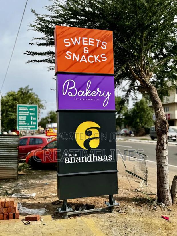 Multi Shops Signage · Photo 2
