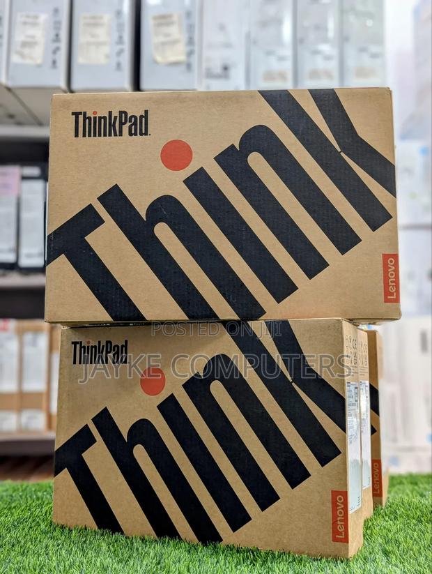 New Laptop Lenovo ThinkPad E14 G5 16GB AMD Ryzen 5 SSD 256GB photo 2