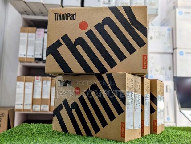New Laptop Lenovo ThinkPad E14 G5 16GB AMD Ryzen 5 SSD 256GB photo 3