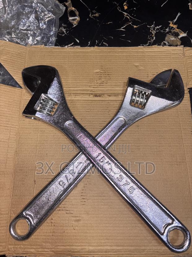 15" Adjustable Shifting Spanner. · Photo 2