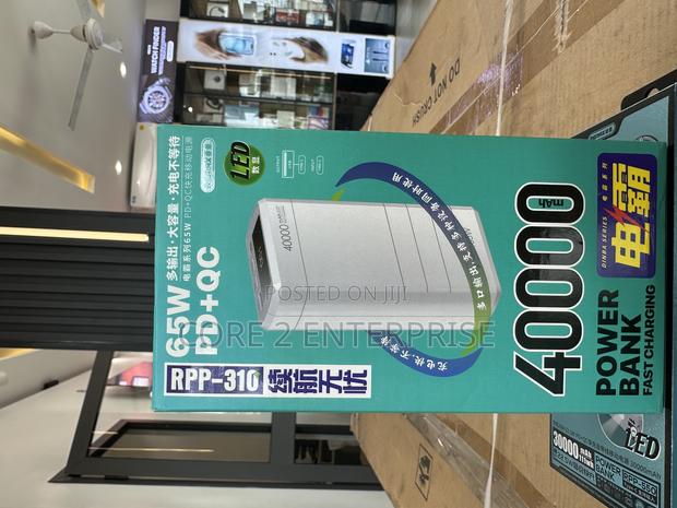 Remax Dinba 40000mah 65w Power Bank · Photo 3