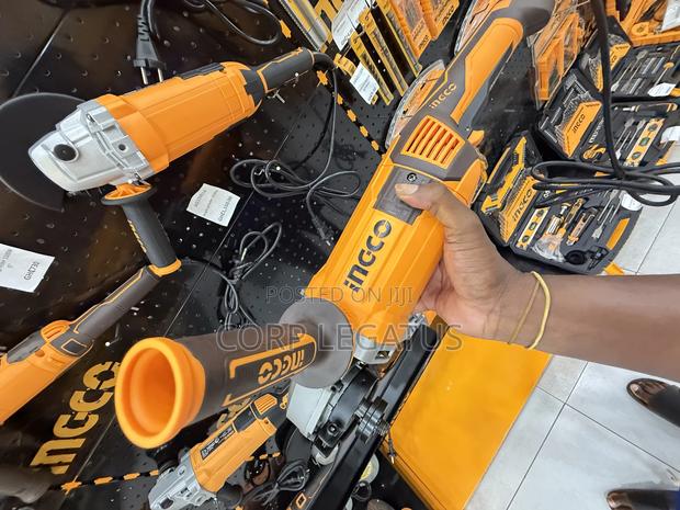 2400w Ingco Angle Grinder 9”