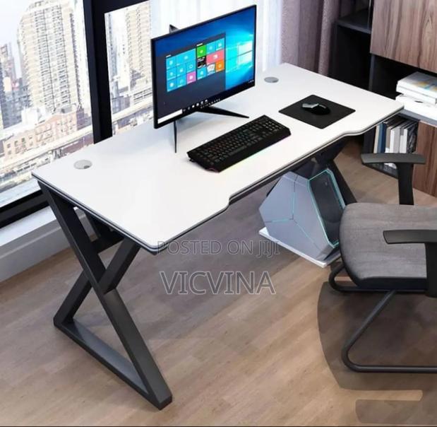 Gaming/Studio/Office and Computer Table photo 2