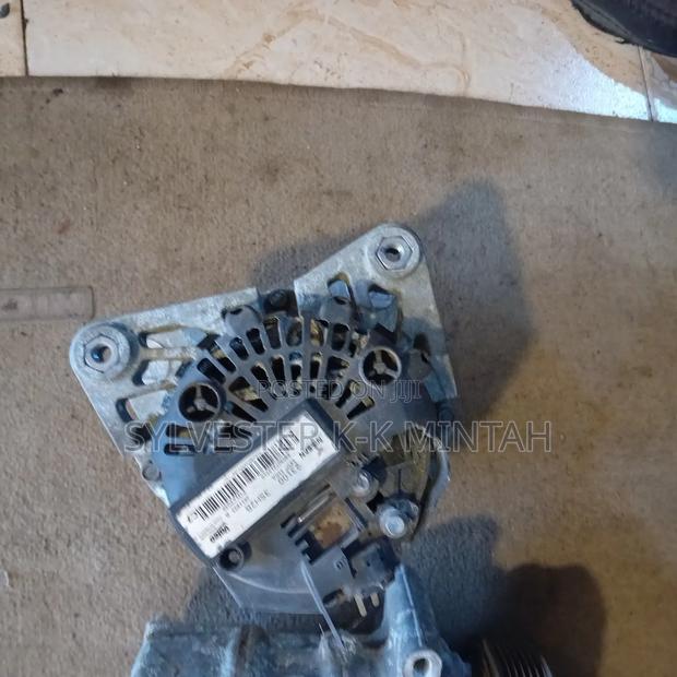 Sentra Alternator 2014-18 photo 2