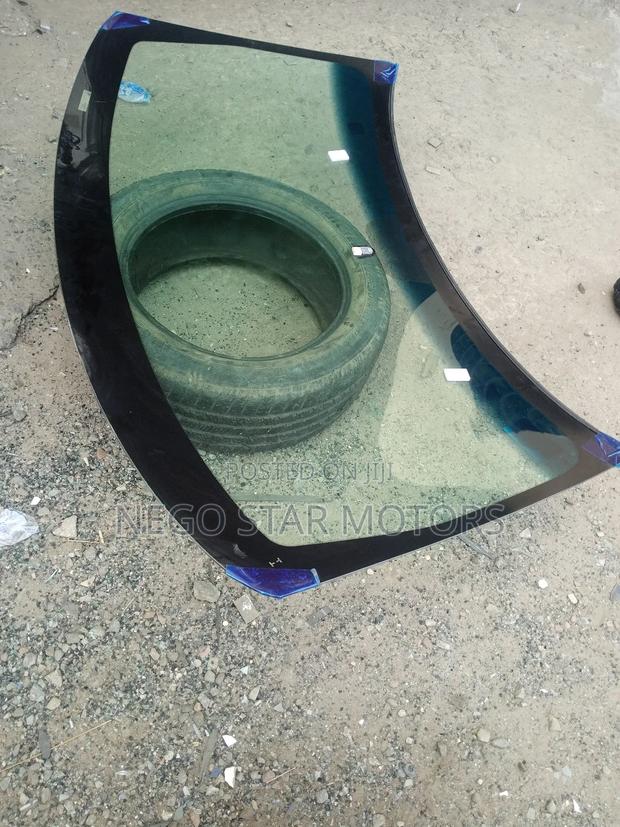 Ford Explorer 2015 Front Windscreen photo 4