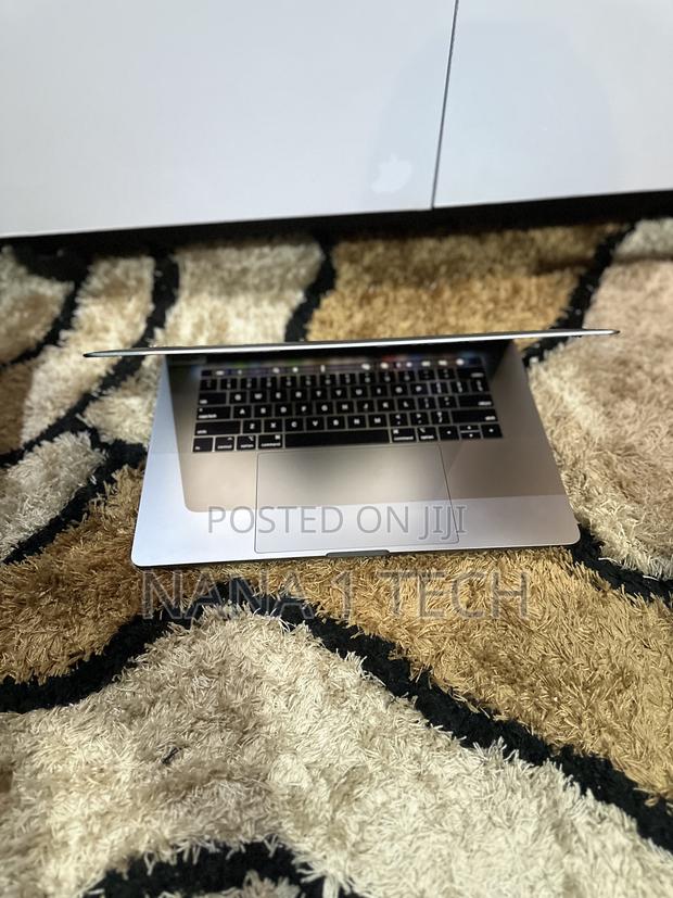 Laptop Apple MacBook 2018 16GB Intel Core I9 SSD 1T photo 3